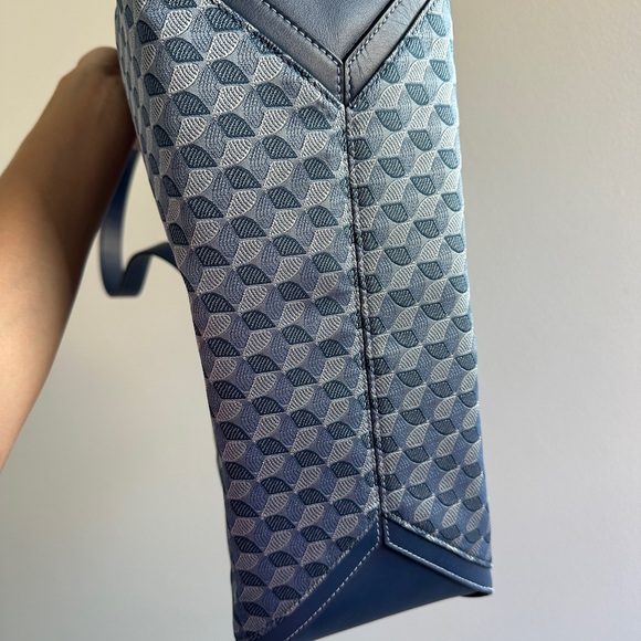 Stylish Blue 2 in 1 Women's Bag Shoulder and Crossbody Bag - Picture 8 of 12